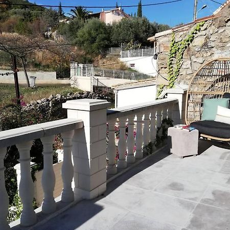 Maison De Village De Caractere Nebian Экстерьер фото