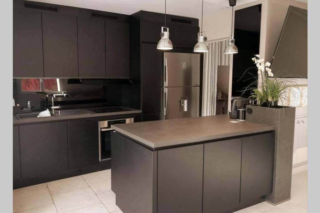 Maison De Village De Caractere Nebian Экстерьер фото